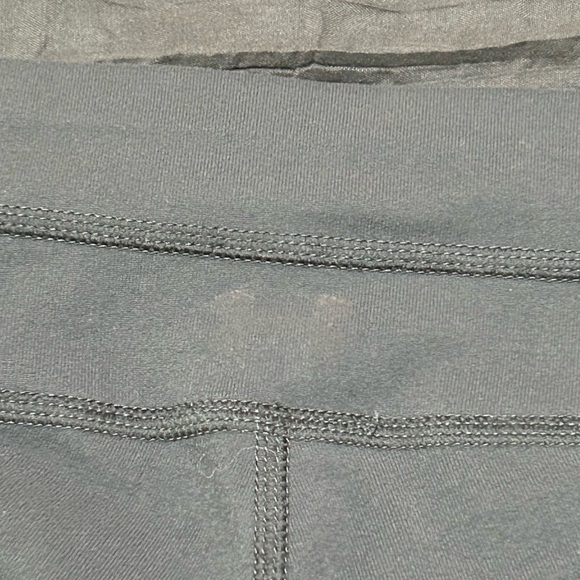 Bundle Under Armour Navy and Gray Workout Activewear Leggings Capris Athletic Sm - Picture 8 of 11